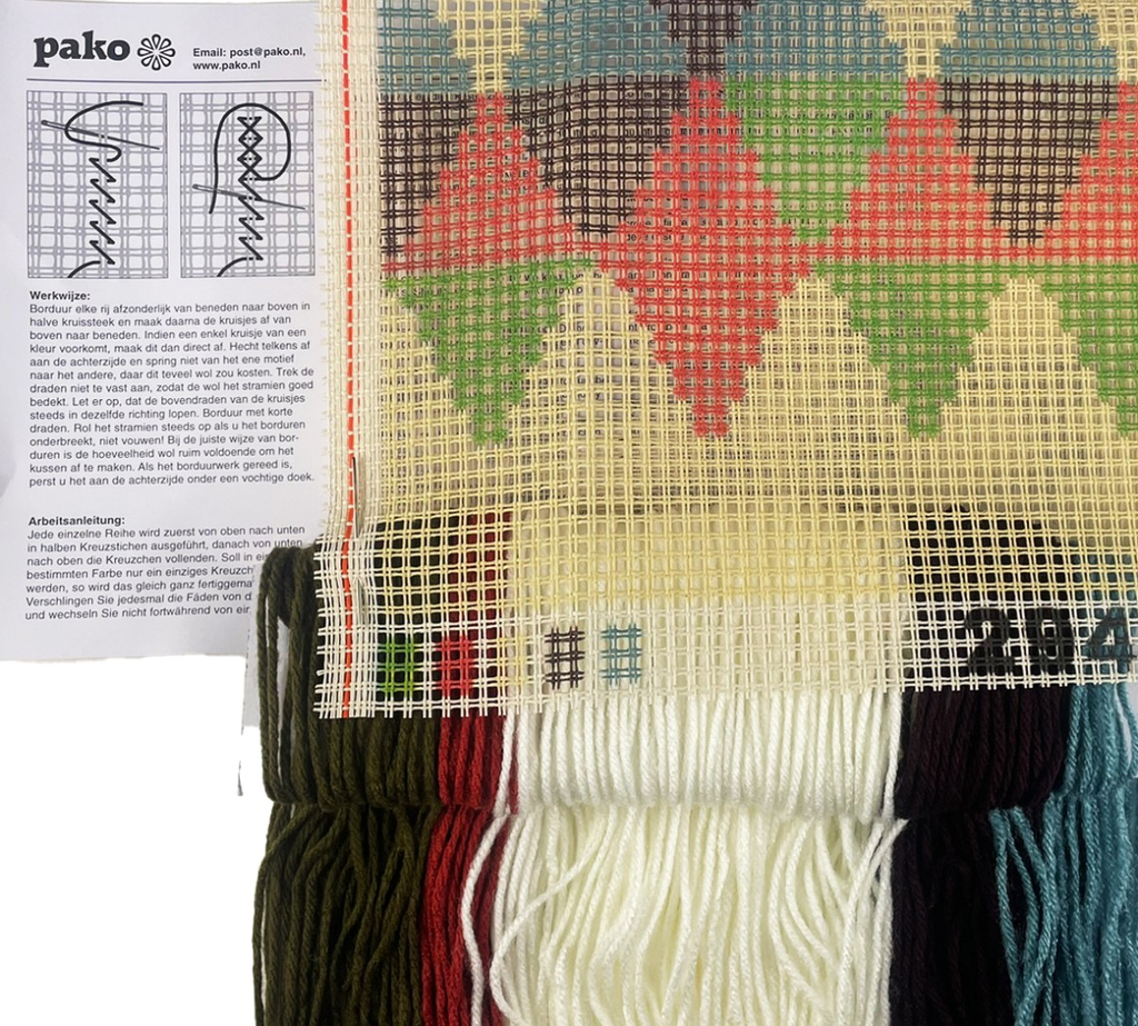 scandinavisch-kussen-borduurpakket-met-hert-5634-nl-G.webp