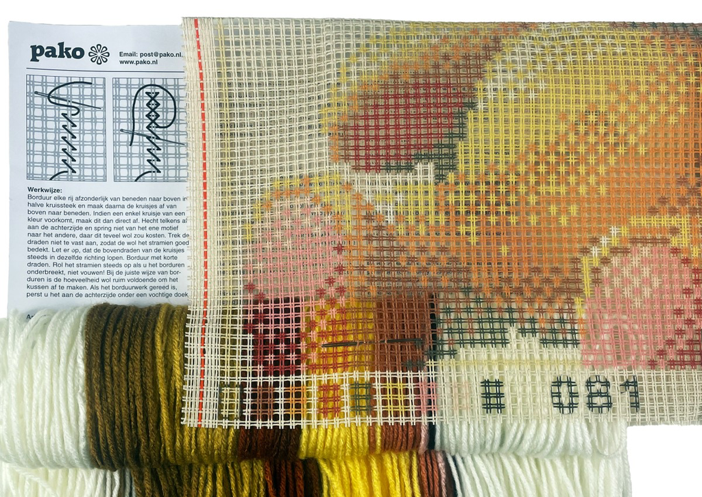 kussen-knuffelbeer-borduurpakket-5524-nl-G.webp